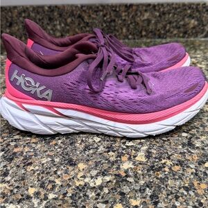 Hoka Women's Purple Running Shoes Clifton 8 size 8